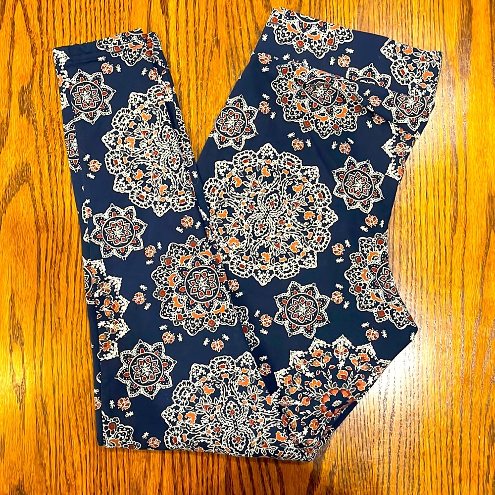 NWOT Torrid Mandala Print Blue Cotton Legging